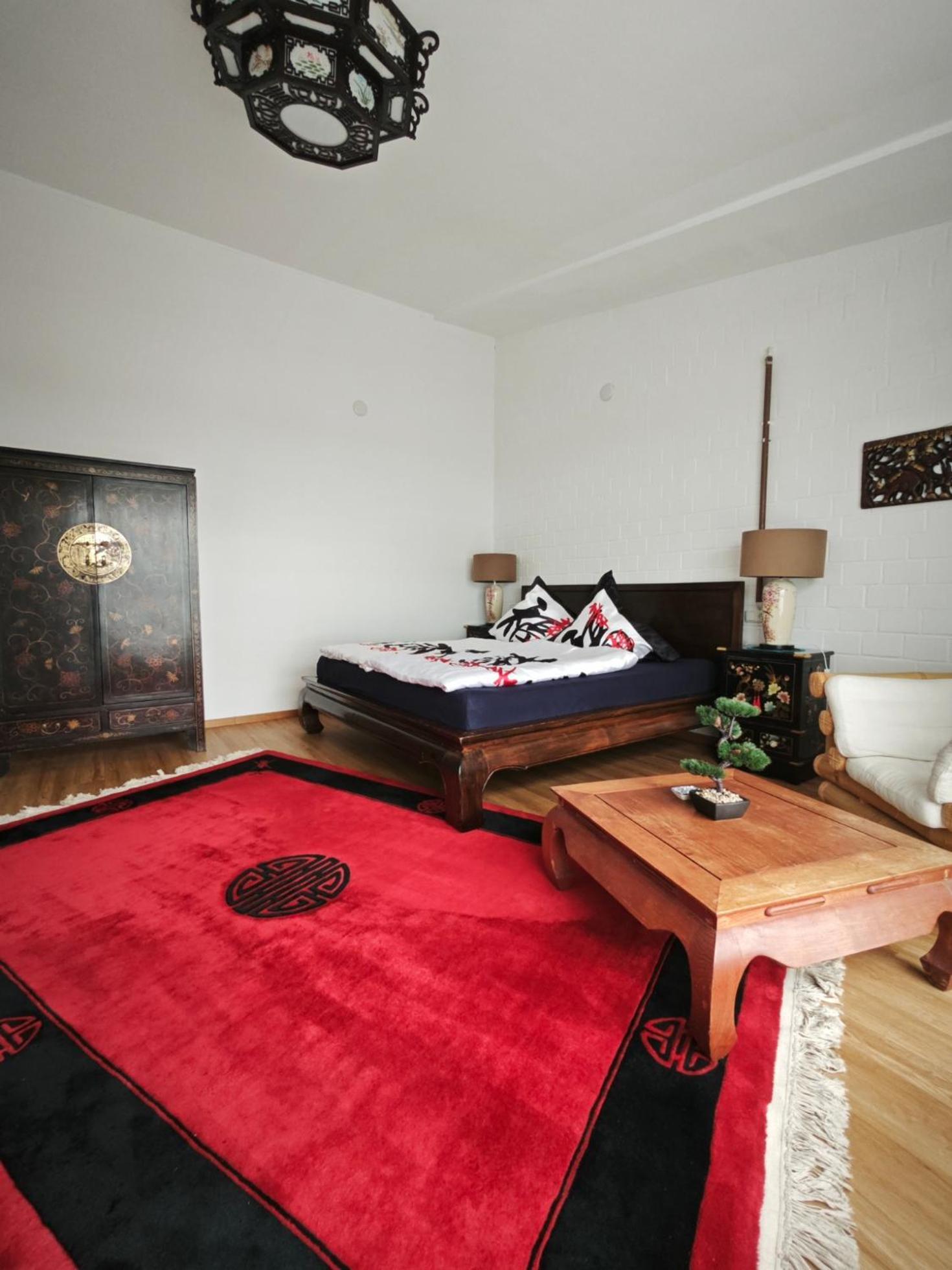 Mine Hotel Weilerswist Екстер'єр фото