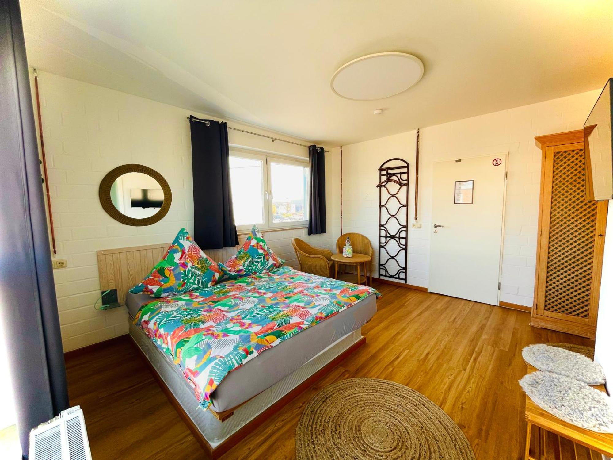 Mine Hotel Weilerswist Екстер'єр фото