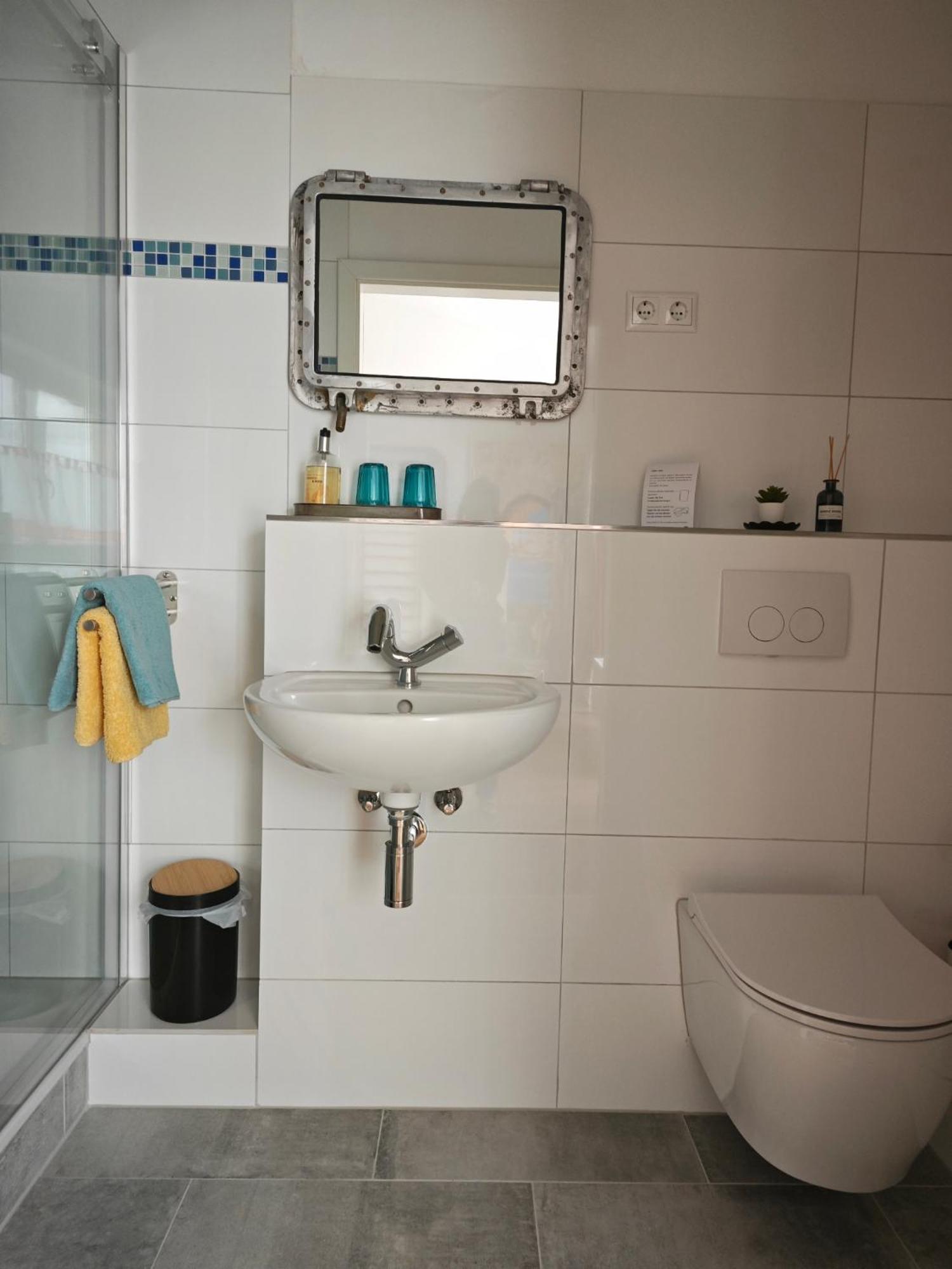 Mine Hotel Weilerswist Екстер'єр фото