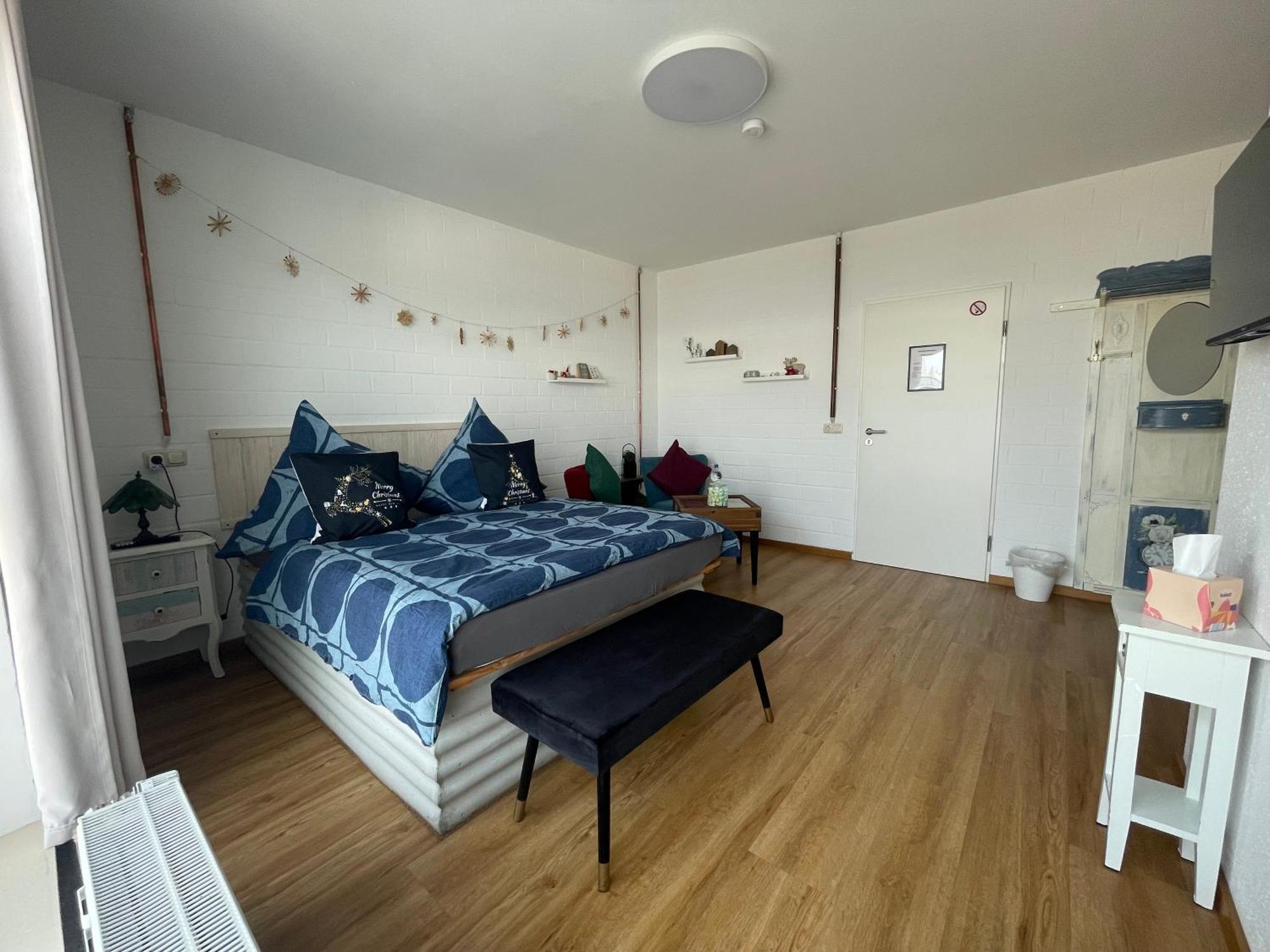 Mine Hotel Weilerswist Екстер'єр фото