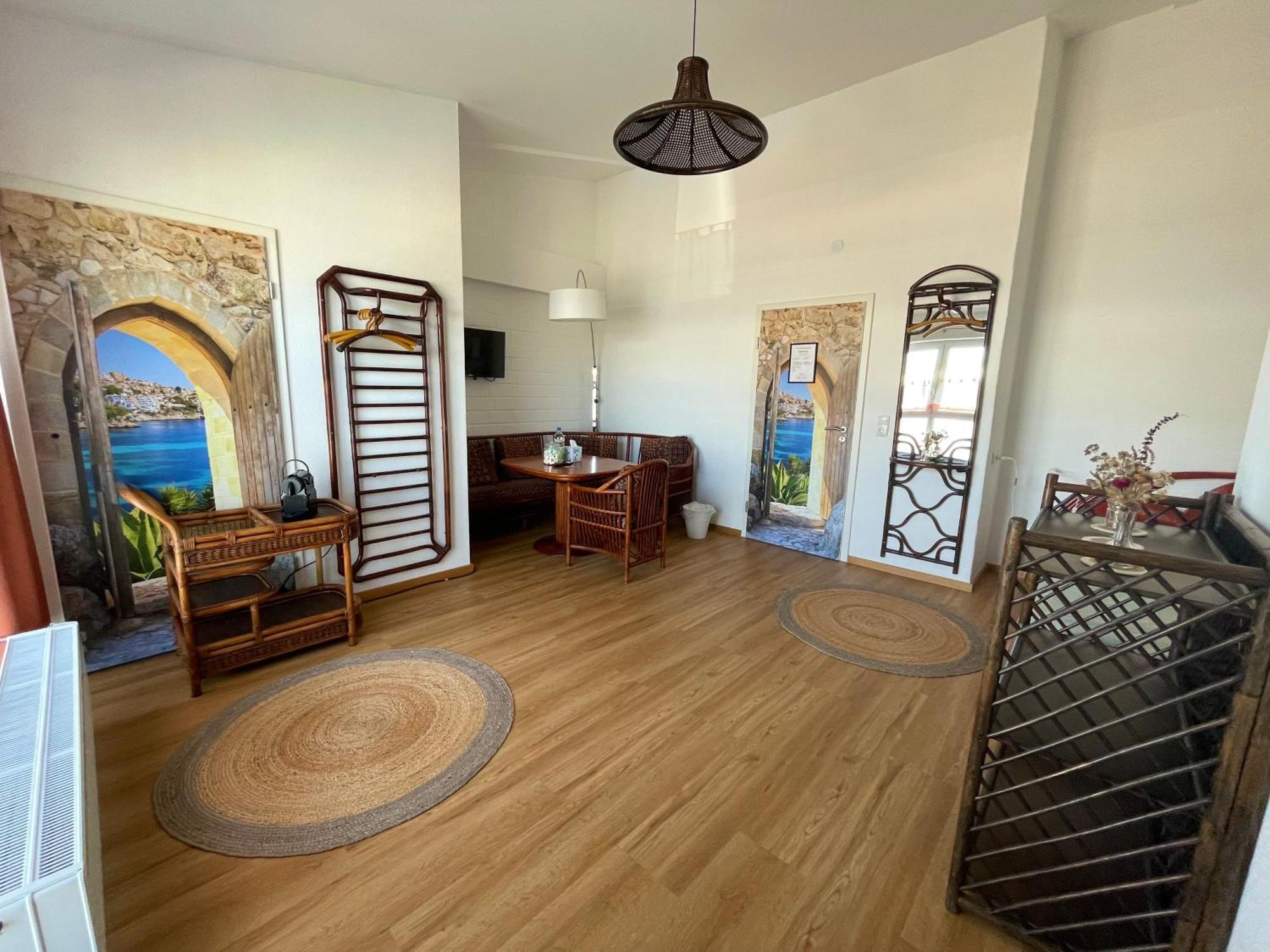 Mine Hotel Weilerswist Екстер'єр фото